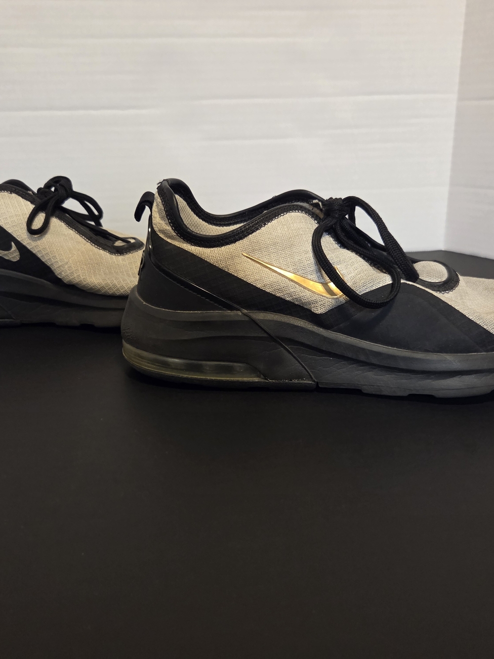 Nike Air Max Modern Black Gold Sneakers Mens 10‎ CT1103-001 Running Shoes